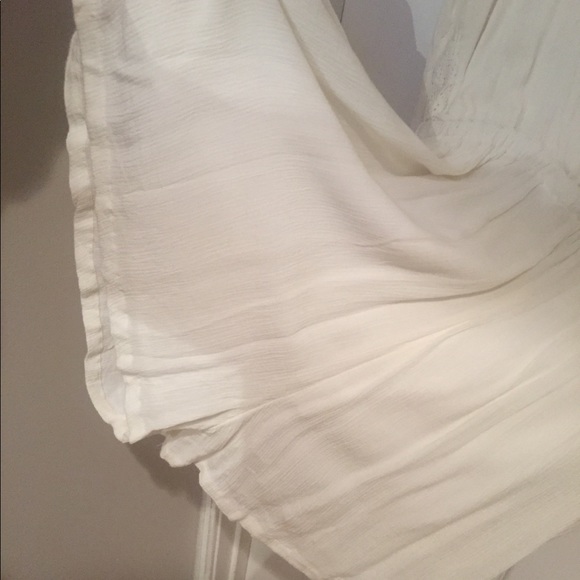 O’Neill Patsy Romper in soft white - Picture 4 of 5